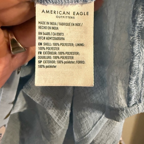 American Eagle Outfitters Floral Print Blouse in Blue and Brown. Size Medium. - Picture 4 of 10